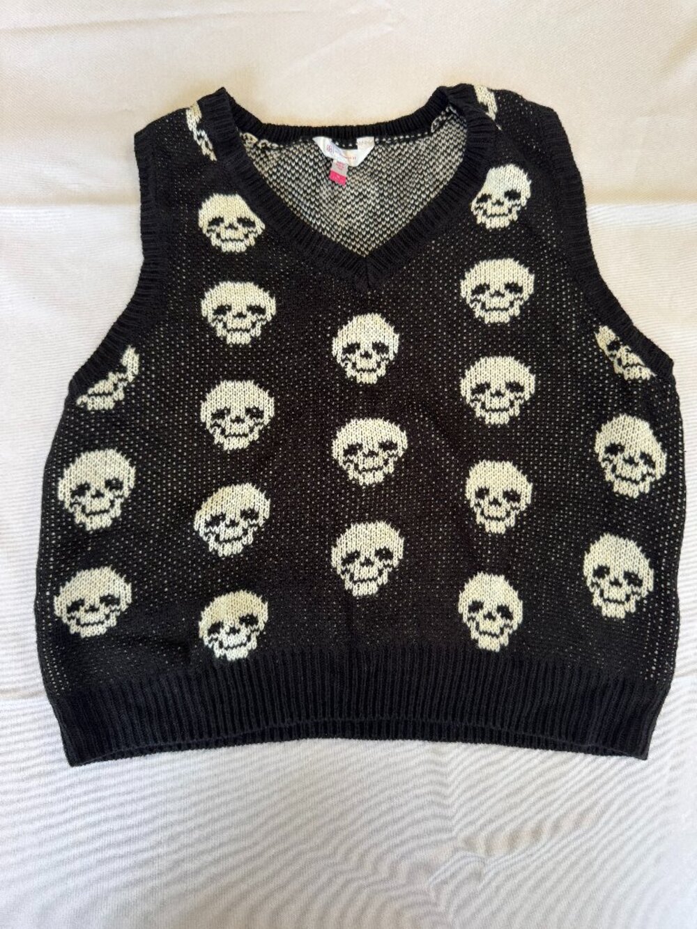 No Boundries Black White Skull Sweater Vest Size XL